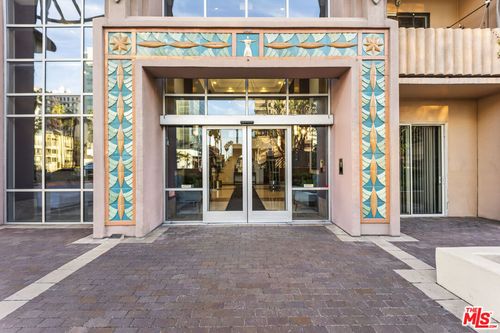 304-388 E Ocean Blvd, Long Beach, CA, 90802-4825 | Card Image