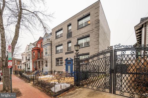 216 T St Nw, WASHINGTON, DC, 20001-1836 | Card Image
