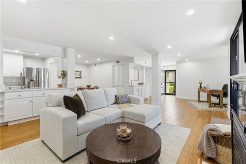 2234 Martinique Ln, Oxnard, CA, 93035-3621 | Card Image