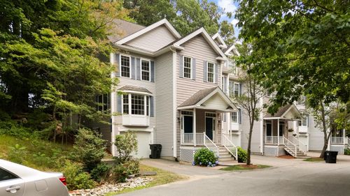 36 Georgetown Dr, Nashua, NH, 03062-4214 | Card Image