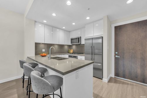 315-255 W 1st St, North Vancouver, BC, V7M3G8 | Card Image