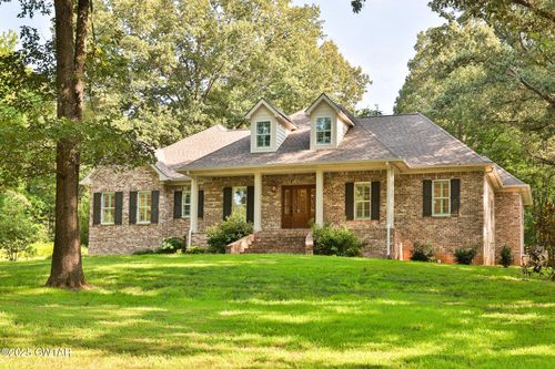 137 Doe Dr, Martin, TN, 38237-8276 | Card Image
