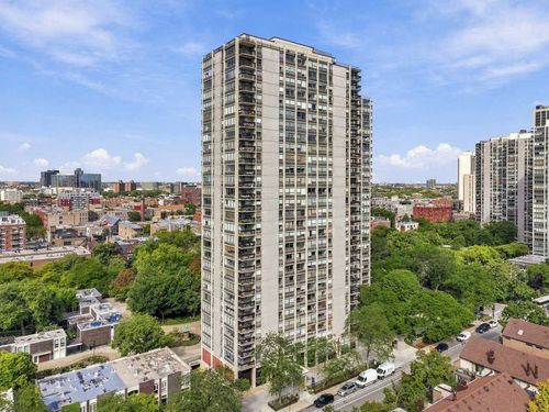 1801d-1355 N Sandburg Ter, Chicago, IL, 60610-7976 | Card Image