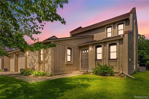 2969 Moon Lake Drive, West Bloomfield Charter Township, MI, 48323 | Card Image