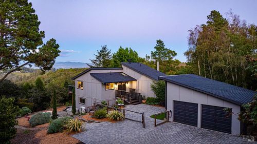 3370 Pharoahs Ln, Sebastopol, CA, 95472-9100 | Card Image