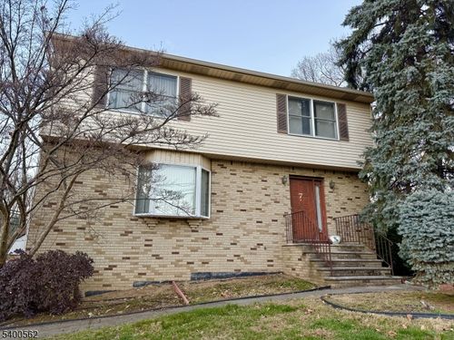 7 Walray Ave, North Haledon, NJ, 07508-2446 | Card Image