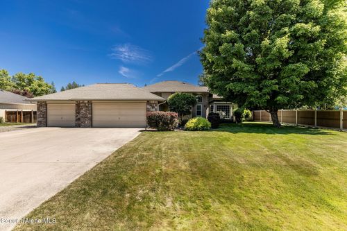 8290 N Summerfield Loop, Hayden, ID, 83835-8234 | Card Image