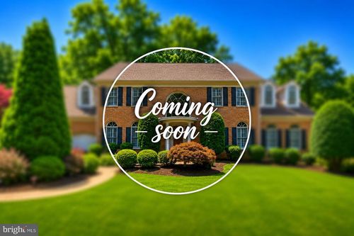9105 Oak Chase Ct, FAIRFAX STATION, VA, 22039-3333 | Card Image