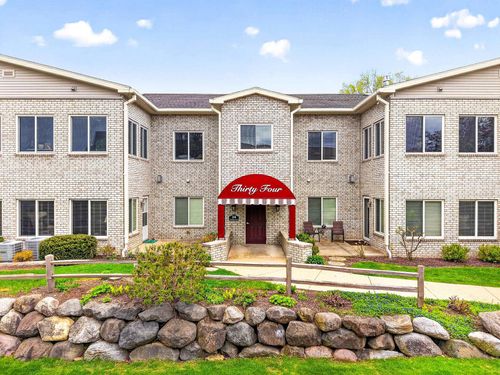 103-34 Cherokee Circle, Madison, WI, 53704 | Card Image