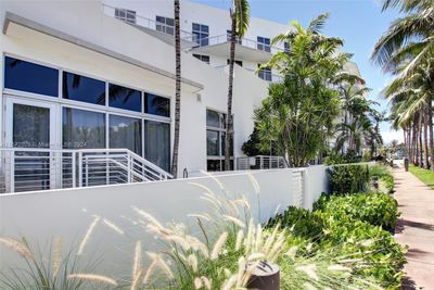 103 - 2001 Meridian Ave, Condo with 2 bedrooms, 2 bathrooms and null parking in Miami Beach FL | Image 1