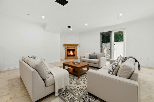 105-333 W Milford St, Glendale, CA, 91203 | Card Image