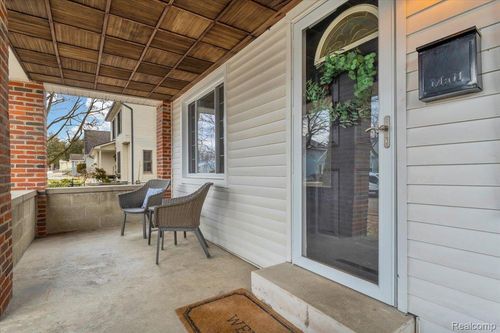 243 Marlin Ave, Royal Oak, MI, 48067-1321 | Card Image