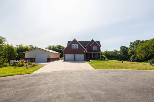 W15852 Sun Meadow Ln, Blair, WI, 54616-8789 | Card Image