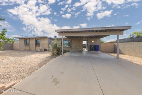 2327 E Honeysuckle Street, Tucson, AZ, 85706 | Card Image