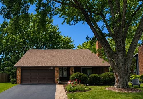 1102 N Pepper Tree Dr, Palatine, IL, 60067-2742 | Card Image