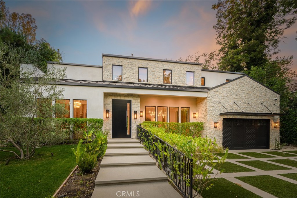 Residential in Encino