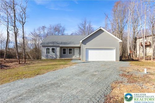 102 Eagle View Run, Long Pond, PA, 18334-7762 | Card Image