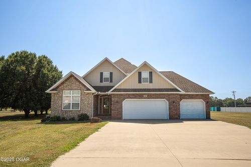 1403 E 7th St, Lamar, MO, 64759-2464 | Card Image