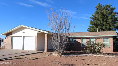 2301 Gene Littler Dr, El Paso, TX, 79936-2707 | Card Image