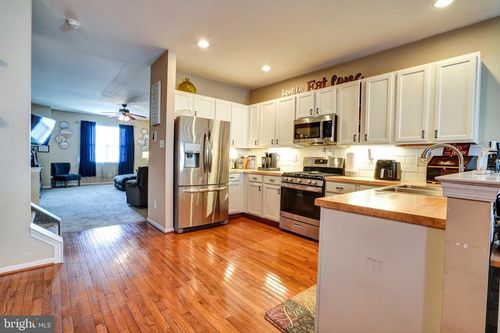 1623 Brynne Ln, POTTSTOWN, PA, 19464-1475 | Card Image