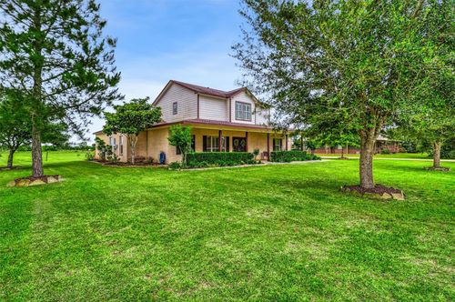 3026 Dees Cir, Sealy, TX, 77474-2242 | Card Image