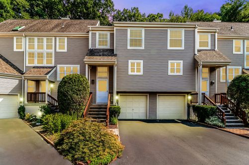 613-613 Foxboro Dr, Norwalk, CT, 06851-1149 | Card Image