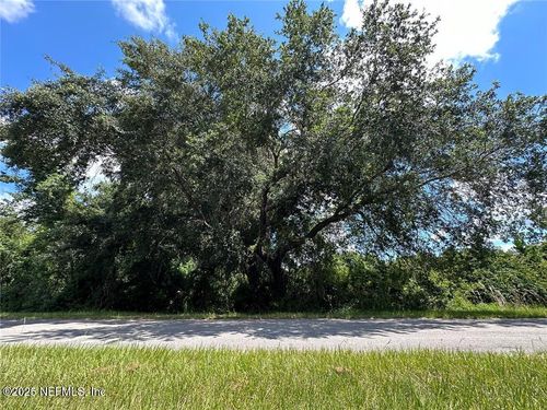 828 Paradise Blvd, GEORGETOWN, FL, 32139 | Card Image