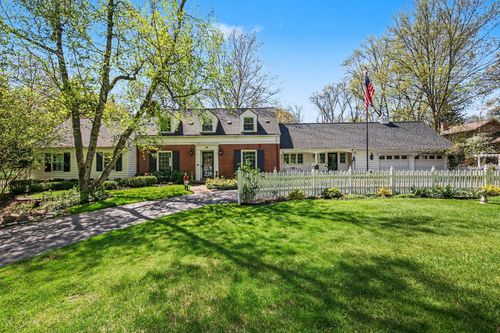 2335 Breton Road Se, Grand Rapids, MI, 49546 | Card Image