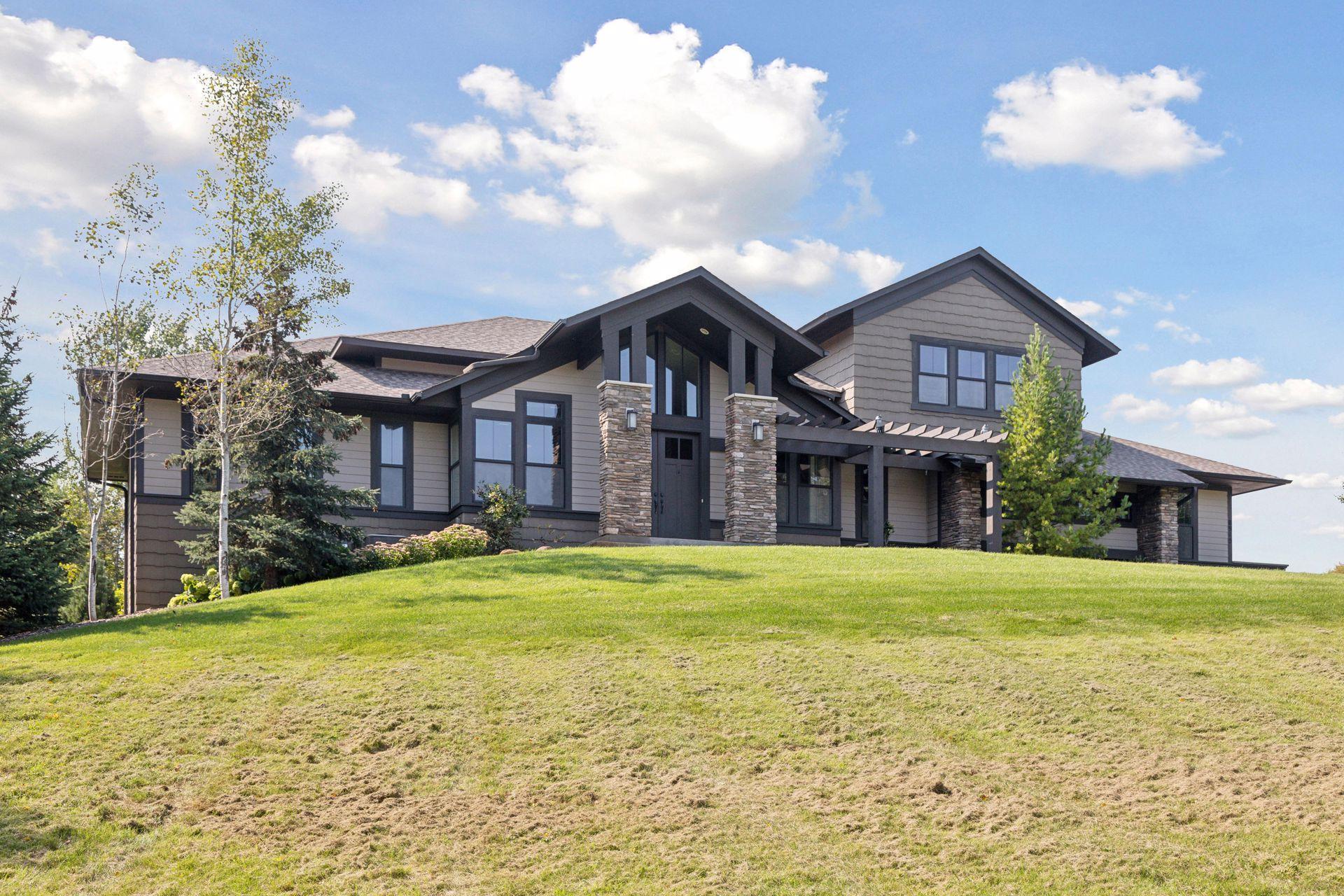 Alverno Ave, Inver Grove Heights, MN 55077