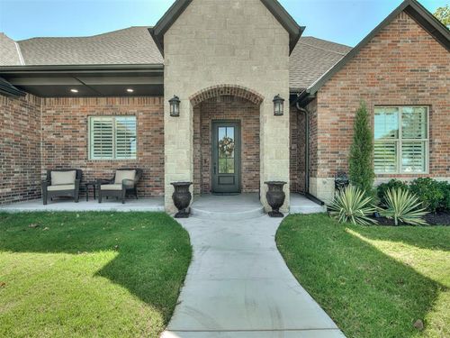 1055 Lucas Way, Newcastle, OK, 73065 | Card Image