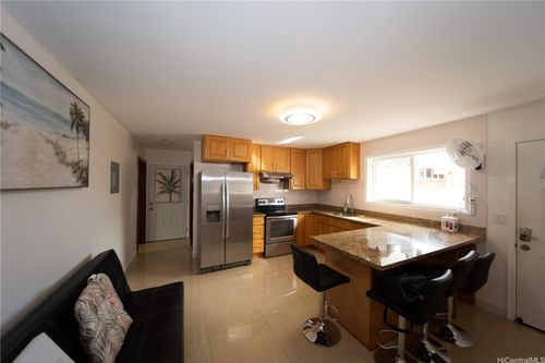 617 7th Ave, Honolulu, HI, 96816-7157 | Card Image