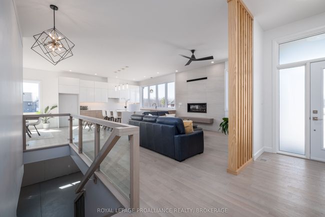 158 Summerside Dr, House other with 3 bedrooms, 2 bathrooms and 3 parking in Inverary ON | Image 9