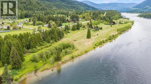 1864 Highway 3a, Castlegar, BC, V1N4N7 | Card Image