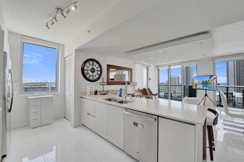 t1902-2600 E Hallandale Beach Blvd, Hallandale Beach, FL, 33009-4876 | Card Image