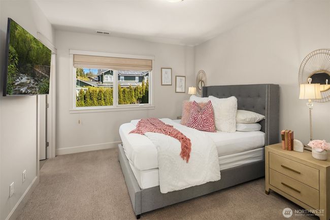 212 5 Th Ave W, House other with 4 bedrooms, 4 bathrooms and 4 parking in Kirkland WA | Image 26