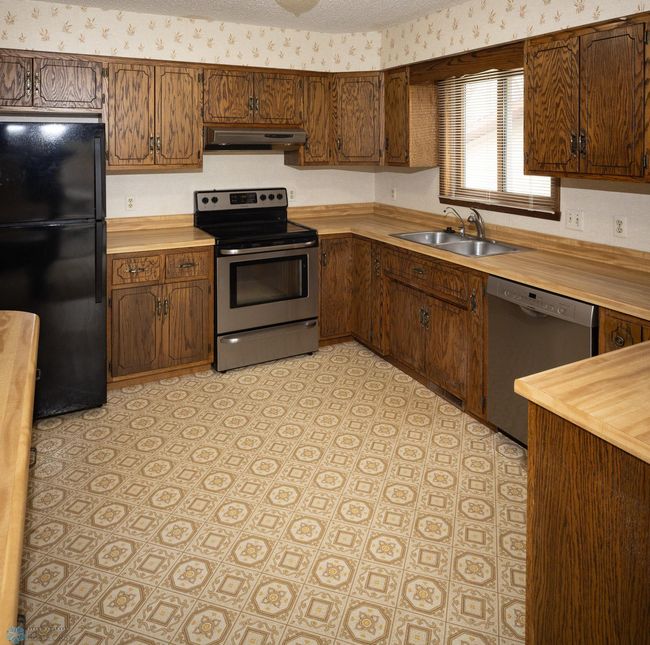 Kitchen | Image 15