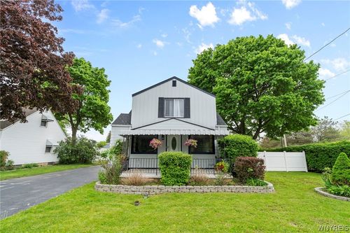 372 Aurora St, Lancaster, NY, 14086-2946 | Card Image