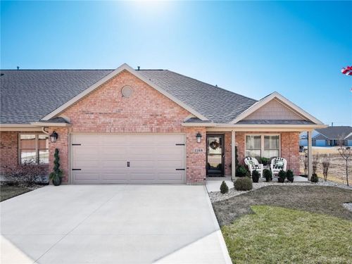 1188 E Bentley Cir, Troy, OH, 45373-7842 | Card Image