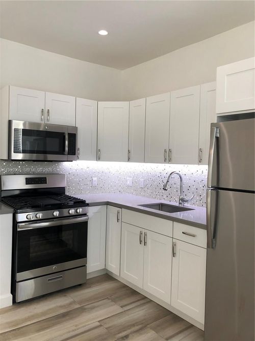 apt-28-1618 Michigan Ave, Miami Beach, FL, 33139-2536 | Card Image