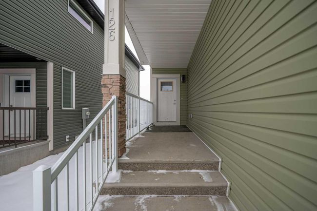 510 Clydesdale Way, Home with 3 bedrooms, 2 bathrooms and 4 parking in Cochrane AB | Image 2