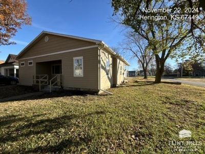 436 S C Street, House other with 3 bedrooms, 2 bathrooms and null parking in Herington KS | Image 2