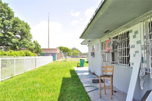 2395-2395 Nw 82nd St, Miami, FL, 33147-4841 | Card Image
