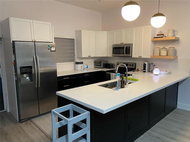 18316 Nw 6 Th St, House other with 3 bedrooms, 2 bathrooms and null parking in Pembroke Pines FL | Image 4