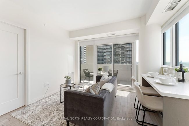 1718 - 9000 Jane St, Condo with 2 bedrooms, 2 bathrooms and 1 parking in Concord ON | Image 13