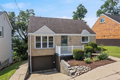 222 Kathleen St, Mt Washington, PA, 15211-2114 | Card Image