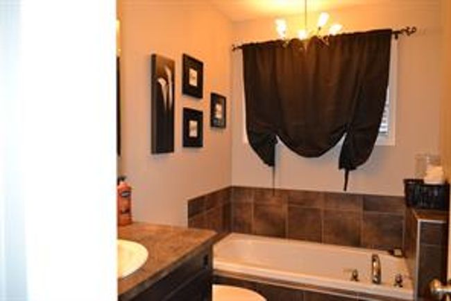 6826 - 59 Street Close, House detached with 3 bedrooms, 3 bathrooms and 2 parking in Rocky Mountain House AB | Image 25