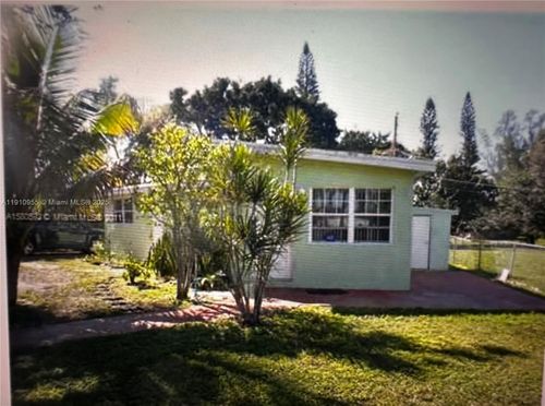 3490 Sw 56th Ave, West Park, FL, 33023-6841 | Card Image