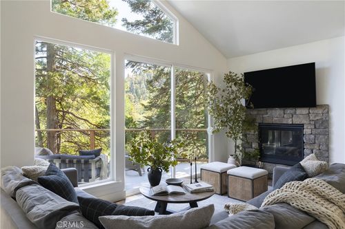 388 Primrose Cir, Lake Arrowhead, CA, 92352 | Card Image