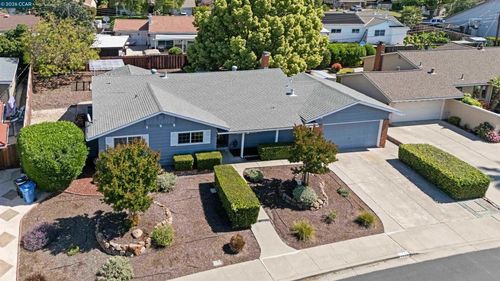 1724 Carriage Dr, Walnut Creek, CA, 94598-1120 | Card Image