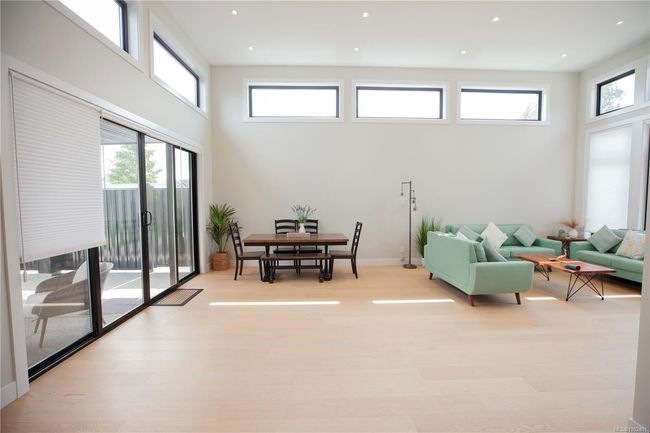 850 Snowdrop Ave, House other with 6 bedrooms, 6 bathrooms and 5 parking in Victoria BC | Image 17